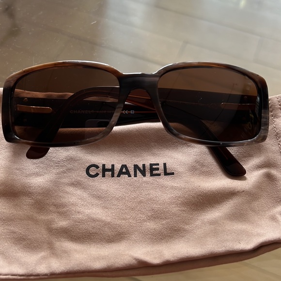 Chanel Vintage Sunglasses main image 8